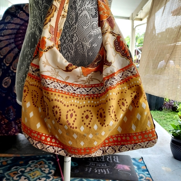 CHATEAU-Purse Tan/Orange - Picture 2 of 5